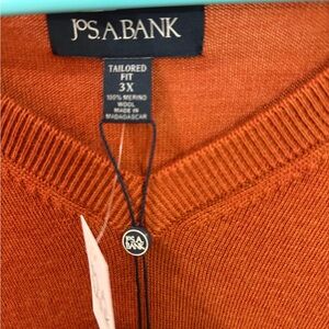 Jos. A. Bank Men's V-Neck Sweater in Rich Orange